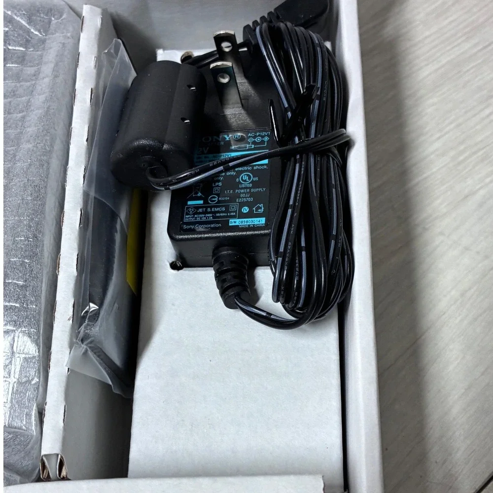 Sony S-Frame Digital Photo Frame Black Screen Remote AC Power Adapter Boxed Set